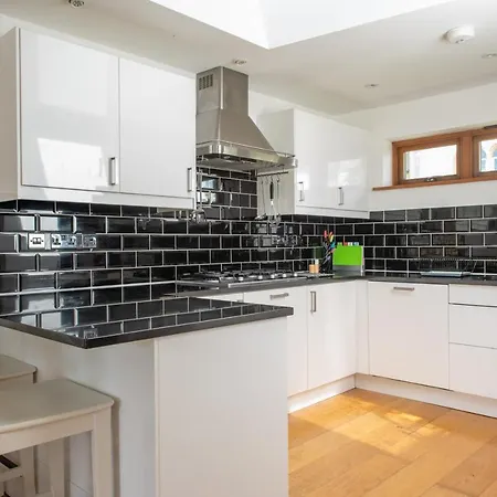 Modern, Well Placed House Walkable To Beach & Town Lyme Regis Exterior photo